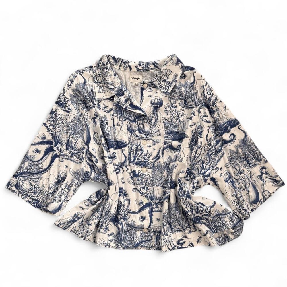 Wrangler Blue and White Coral Reef Button Up